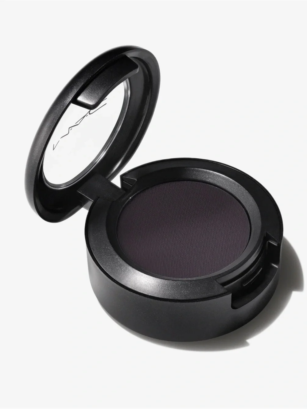 MAC Cosmetics Single Matte Eyeshadow — CARBON